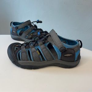 KEEN Newport Waterproof Sandals Big Kids Size 4 Blue Slip On Hiking Trail Shoes